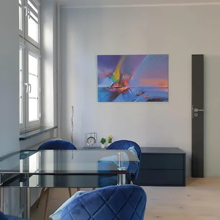 Apartment Stare